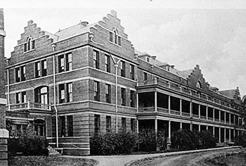 McLaurin Hall in 1910