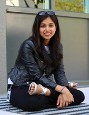 Zainab Ghadiyali '09